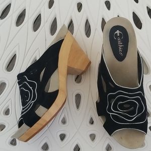 Black Earthies sandals